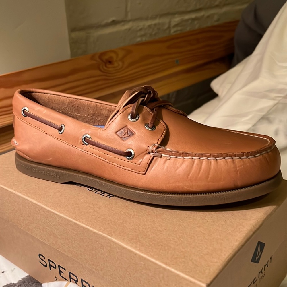 Brand new Sahara color boat shoes. Size 8 men.